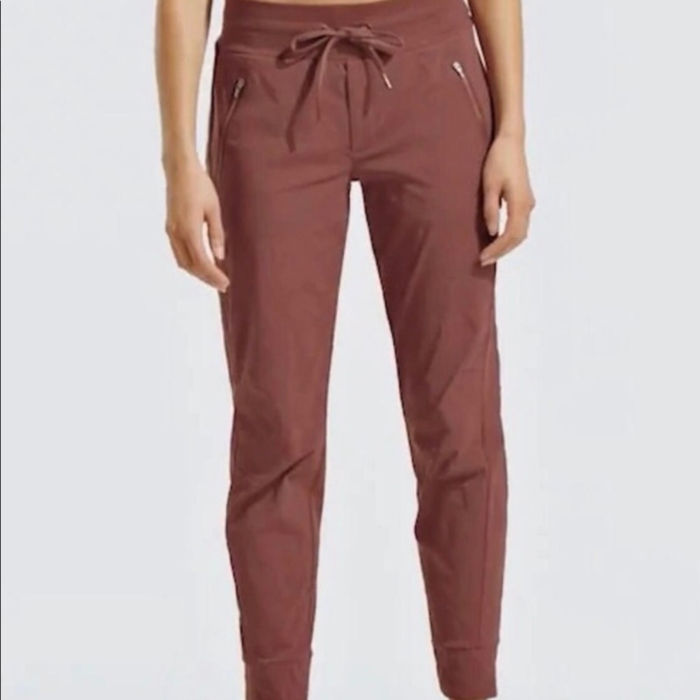 Athleta Trekkie north joggers